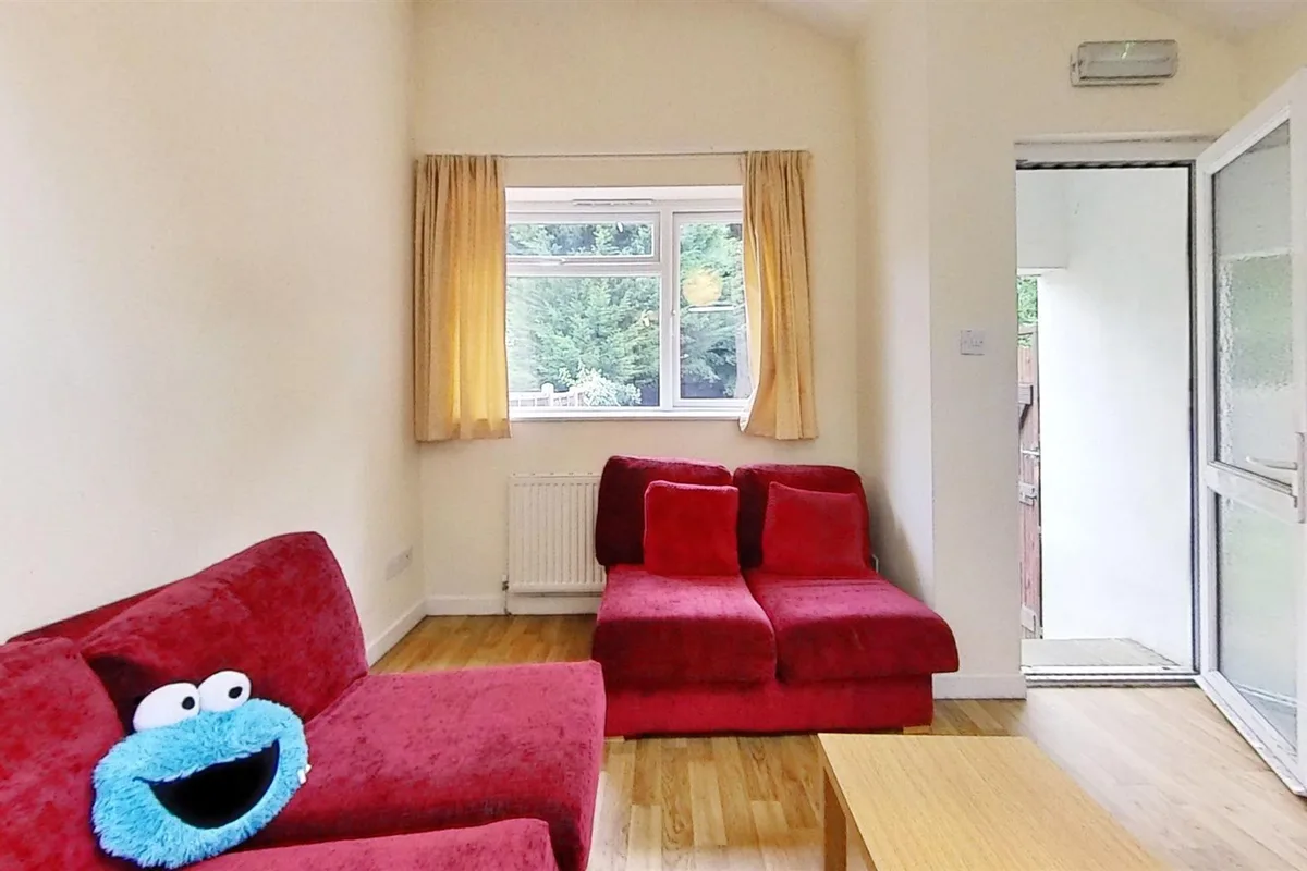 6-Harrow-Road-Living