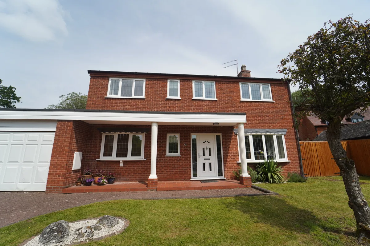 SHROPSHIRE BROOK ROAD, RUGELEY, WS15 4UZ