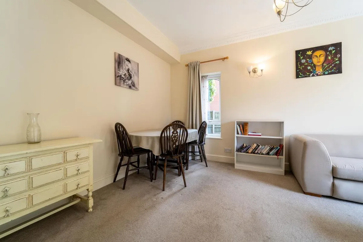 Reception Room (4).p