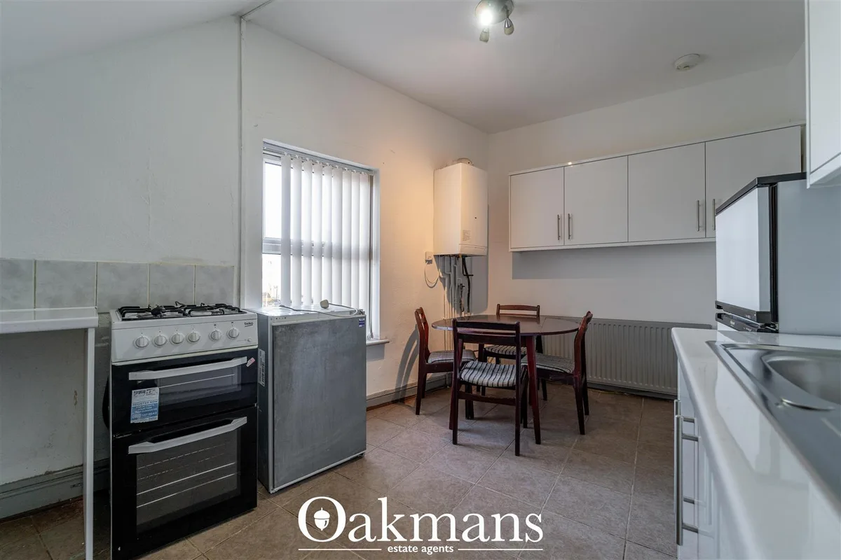 Flat 2, 130 Cape Hil