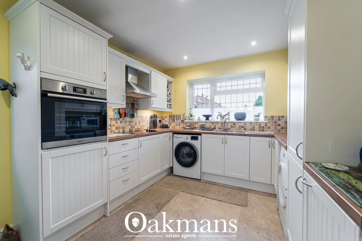 Lincoln Road, Bromsgrove, B61